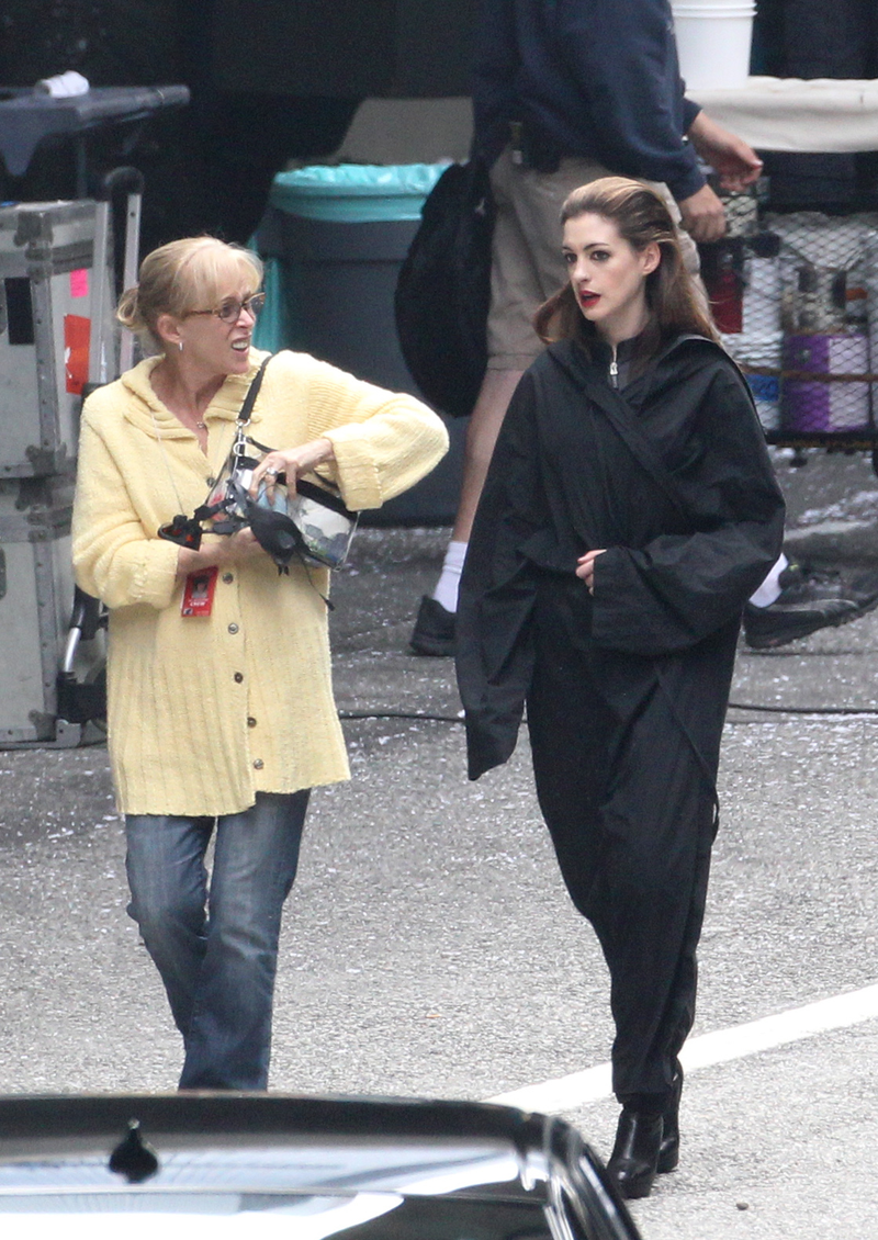 Illustration for article titled The Dark Knight Rises — 30 Catwoman Set Pictures